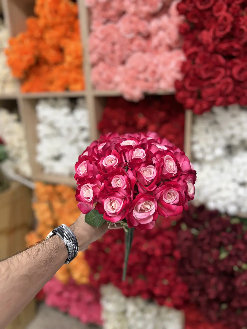 جوري قديفة ٢٤ ورده / وردي مطبع مع ابيض