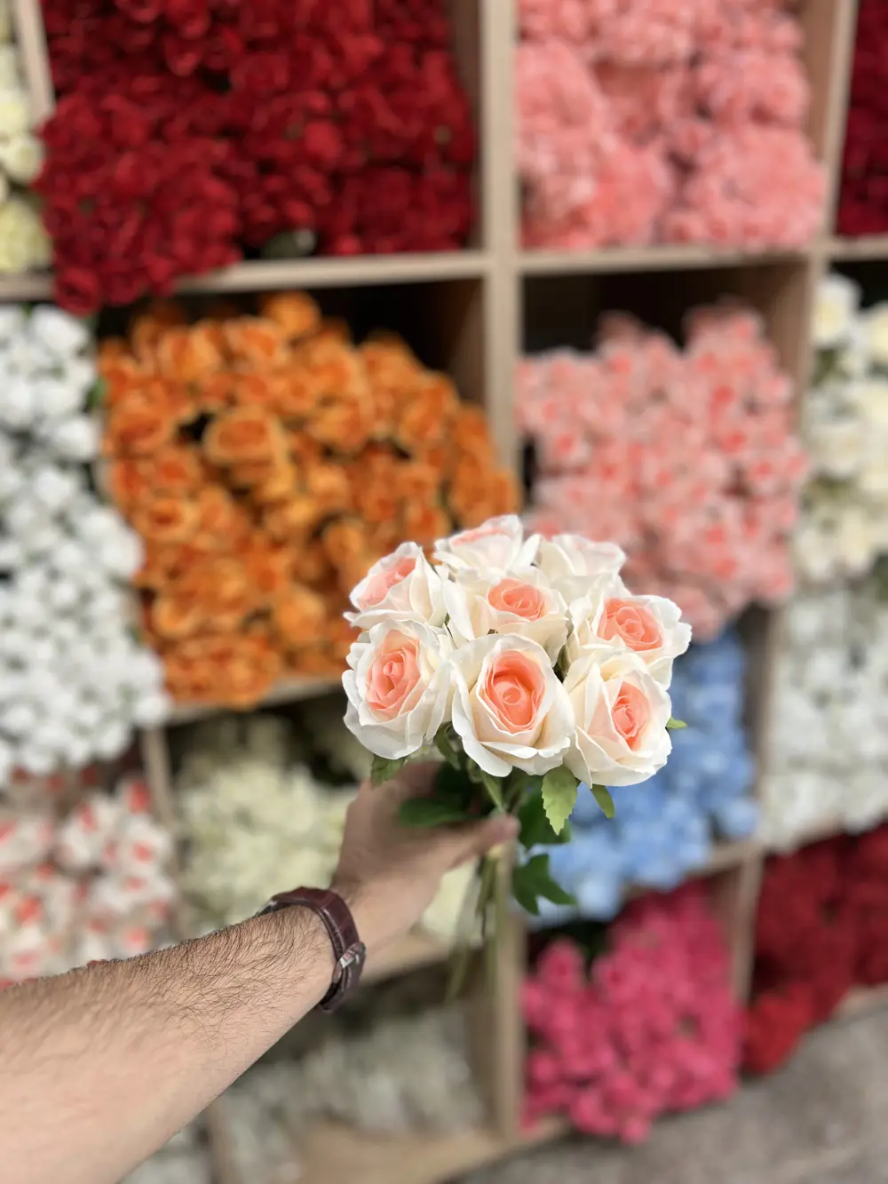 وردي مطبع مع الابيض